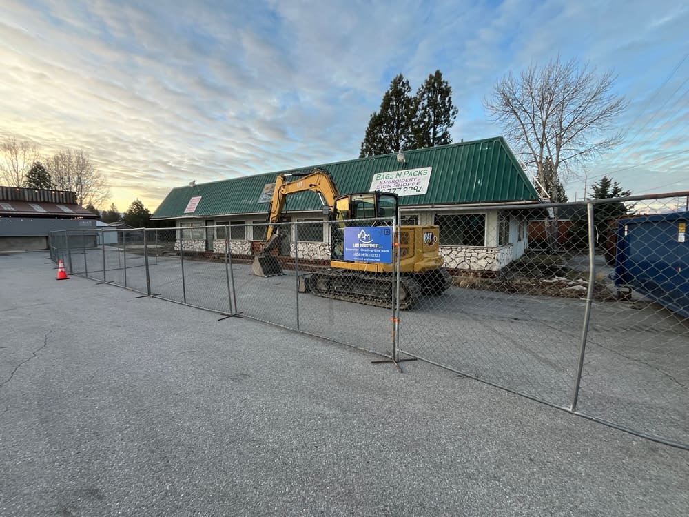 Stevensville commercial demo, before the building came down